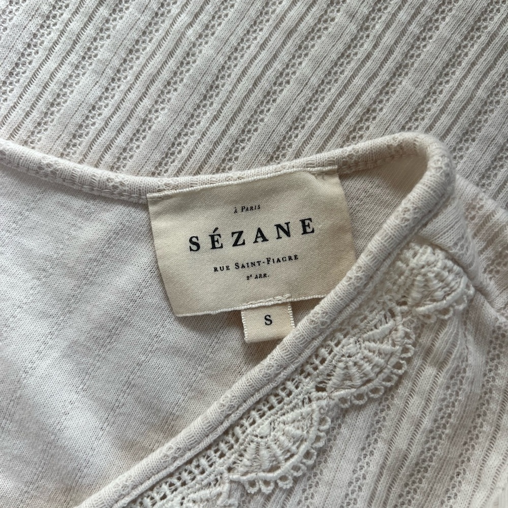 Sezane Maddie Beige Button Down T-shirt Size Small - Picture 2 of 11